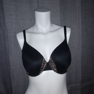 Victoria secret bra.